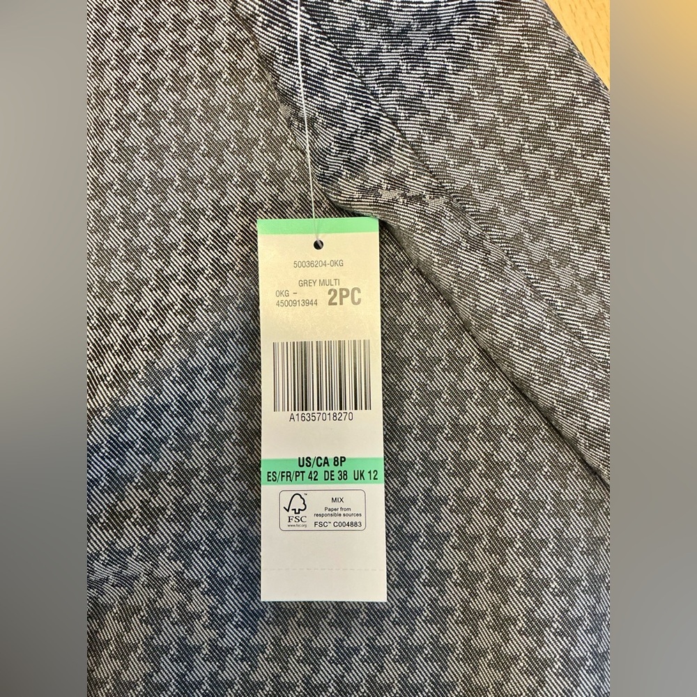 Le Suit Petite 2-pc. Knee Length Skirt Suit Gray Houndstooth Size 8P NWT - Picture 7 of 10